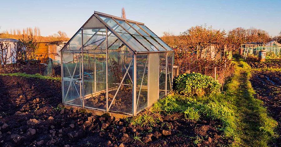 Για να δημιουργήσετε το δικό σας Backyard Commercial Greenhouse