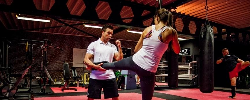 Είναι σημαντικό να μάθετε να κάνετε kickbox hands-on για να μάθετε τις σωστές τεχνικές