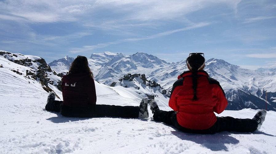 Η πρώτη στάση αναφέρεται σε μια θέση όταν βάζετε το αριστερό σας πόδι μπροστά ενώ το δεξί σας πόδι βρίσκεται