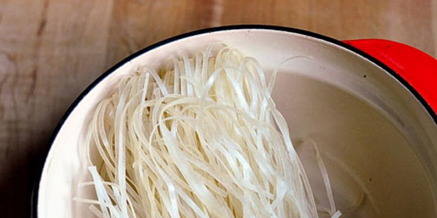 Αυτά τα noodles ρυζιού είναι φτιαγμένα σε λεπτές